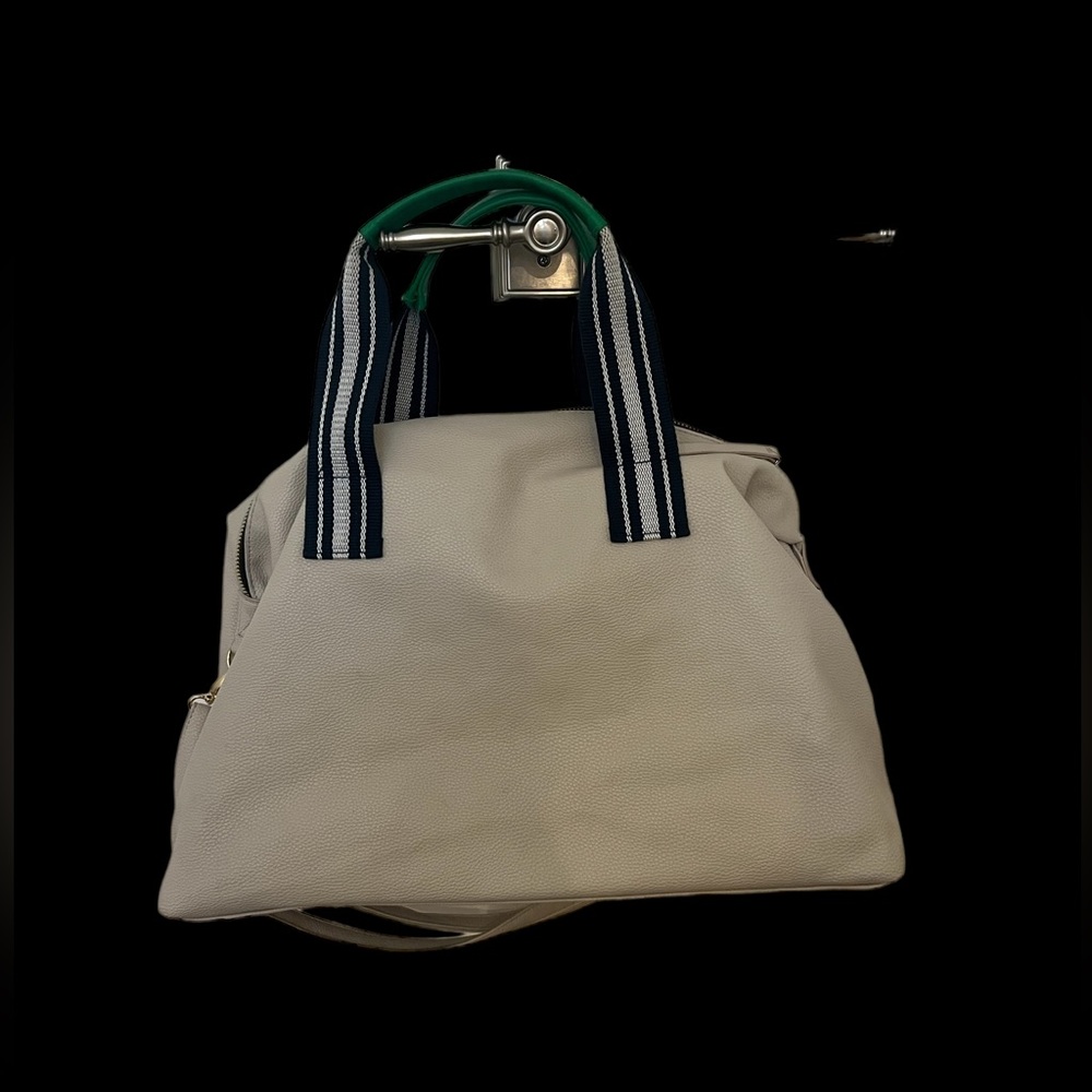 Atmosphere Weekender Bag - Picture 2 of 8